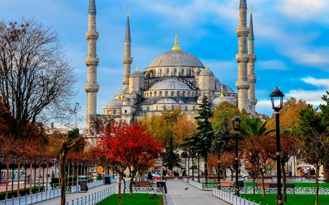 Encantos de Dubai, Turquía e Islas Griegas